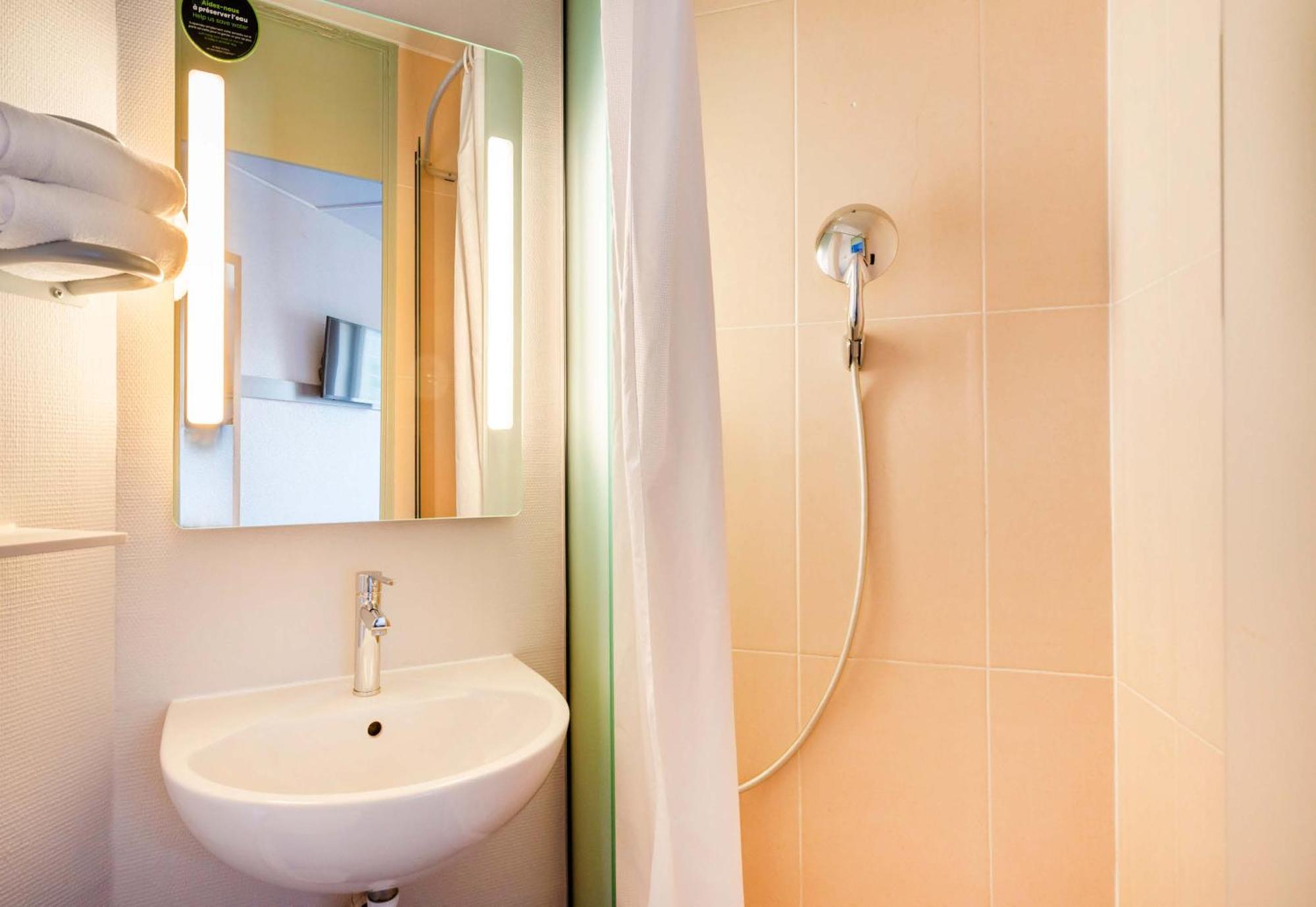 B&B Hotel Nantes Reze St Sebastien Saint-Sébastien-sur-Loire Eksteriør bilde